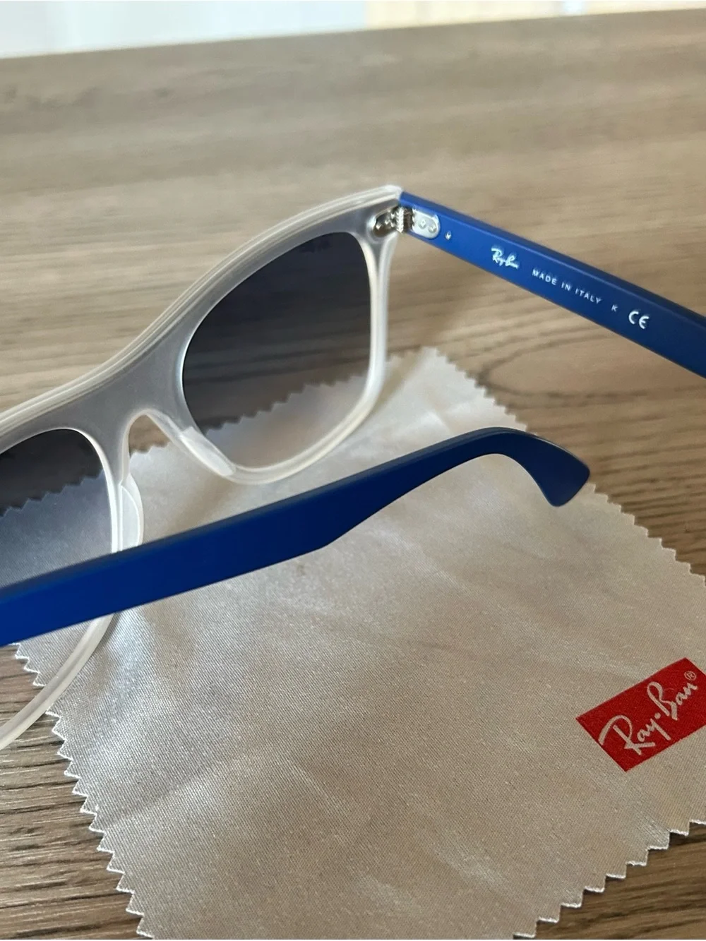 Ray-Ban modern twist